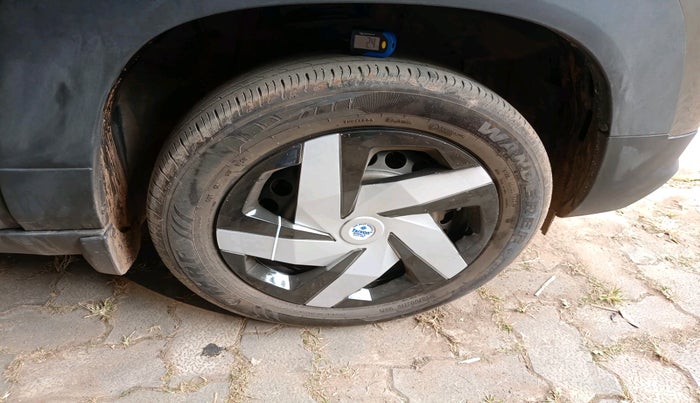 2023 Maruti BREZZA VXI S-CNG, Petrol, Manual, 1,41,338 km, tyre