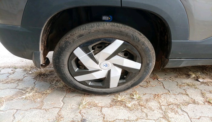 2023 Maruti BREZZA VXI S-CNG, Petrol, Manual, 1,41,338 km, tyre