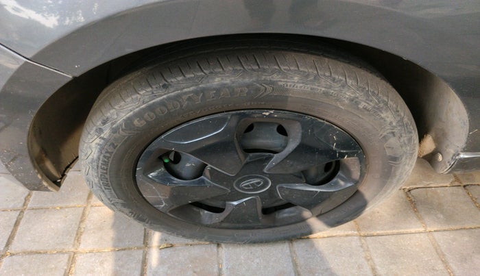 2022 Tata TIGOR XZ CNG, Petrol, Manual, 27,042 km, tyre