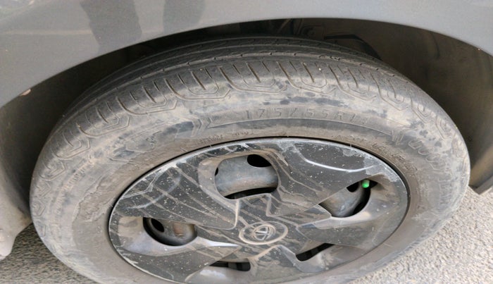 2022 Tata TIGOR XZ CNG, Petrol, Manual, 27,042 km, tyre