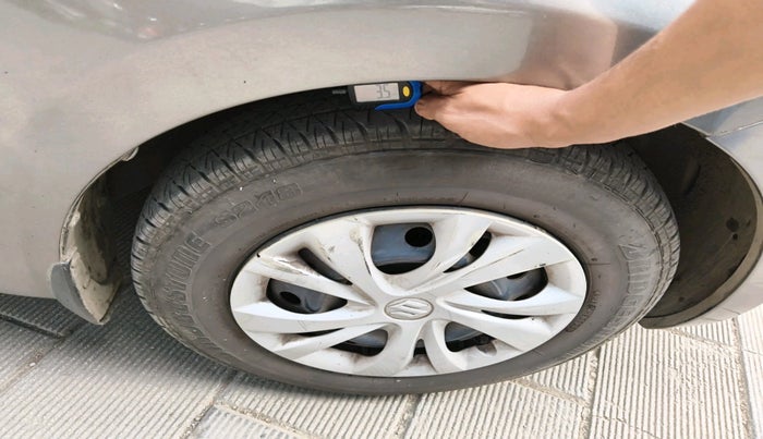 2020 Maruti Swift VXI AMT, Petrol, Automatic, 99,824 km, tyre