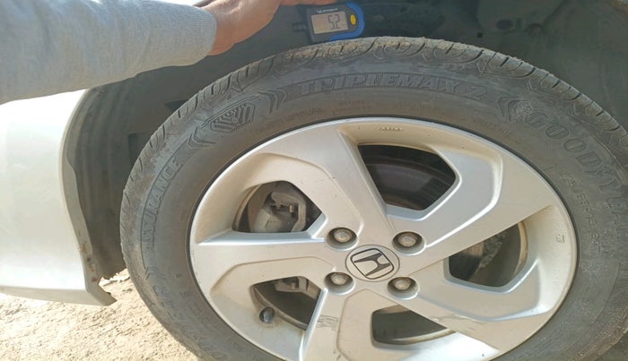 2016 Honda City 1.5L I-VTEC VX CVT, Petrol, Automatic, 88,131 km, tyre