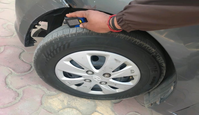 2011 Hyundai i10 SPORTZ 1.2, Petrol, Manual, 1,27,425 km, tyre