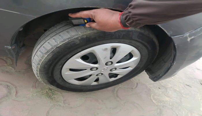 2011 Hyundai i10 SPORTZ 1.2, Petrol, Manual, 1,27,425 km, tyre