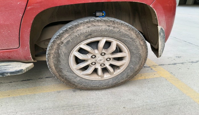 2016 Mahindra TUV300 T8 AMT, Diesel, Automatic, 55,951 km, tyre