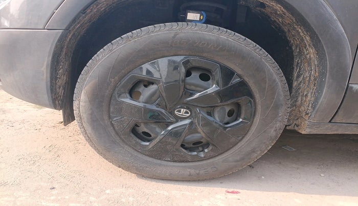 2023 Tata PUNCH ADVENTURE MT, Petrol, Manual, 7,594 km, tyre