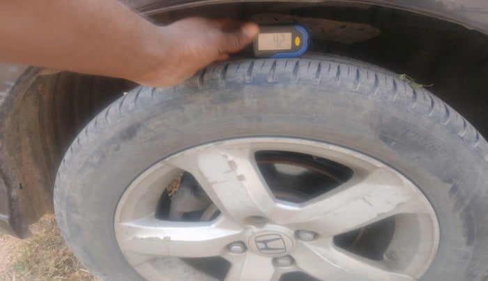 2013 Honda City 1.5L I-VTEC S MT, Petrol, Manual, 1,33,540 km, tyre