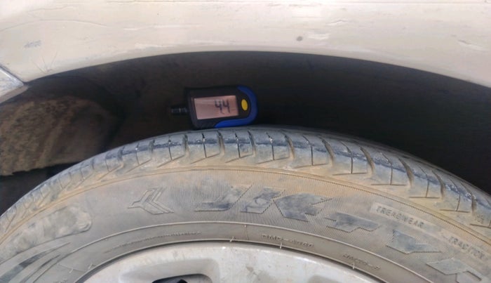 2010 Hyundai i10 SPORTZ 1.2, Petrol, Manual, 1,14,612 km, tyre