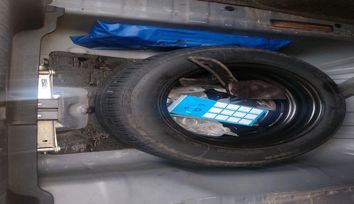 2019 Honda City 1.5L I-VTEC V MT, Petrol, Manual, 33,906 km, tyre