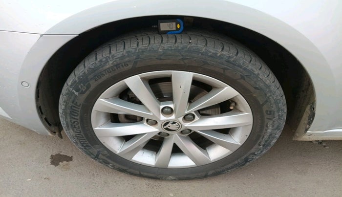 2019 Skoda Octavia 2.0 TDI L&K AT, Diesel, Automatic, 94,760 km, tyre