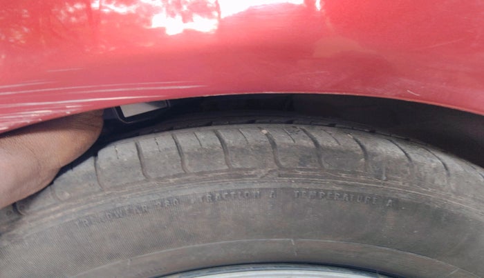 2013 Ford Fiesta STYLE DIESEL, Diesel, Manual, 1,11,354 km, tyre