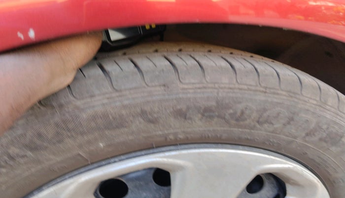 2013 Ford Fiesta STYLE DIESEL, Diesel, Manual, 1,11,354 km, tyre