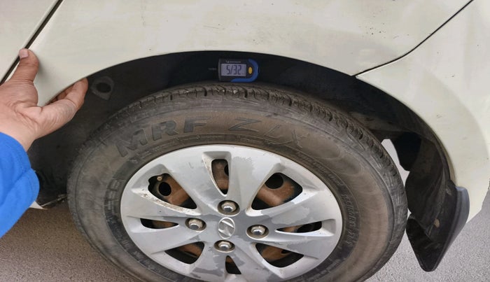 2013 Hyundai i10 MAGNA 1.2, Petrol, Manual, 82,886 km, tyre