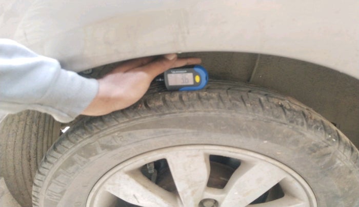 2013 Hyundai i20 MAGNA 1.2, Petrol, Manual, 97,404 km, tyre