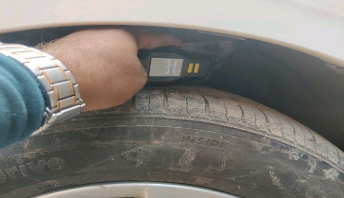 2013 Nissan Sunny XV PETROL, Petrol, Manual, 36,727 km, tyre