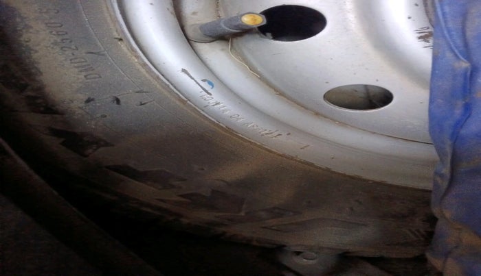 2014 Maruti Wagon R 1.0 LXI CNG, Petrol, Manual, 79,256 km, tyre