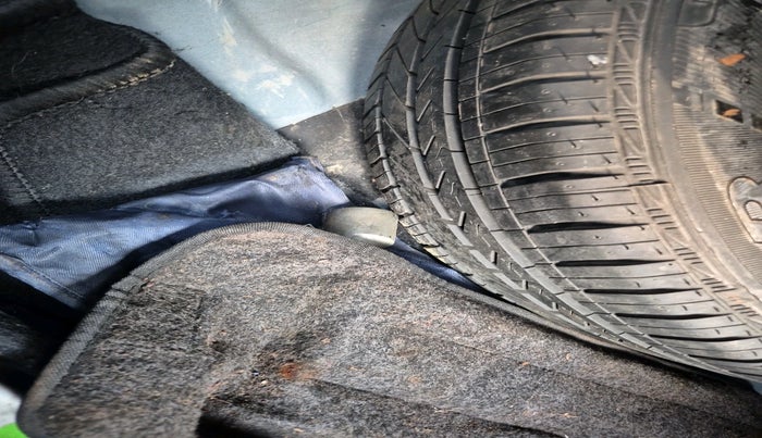 2014 Hyundai Xcent S 1.2, Petrol, Manual, 1,96,340 km, tyre