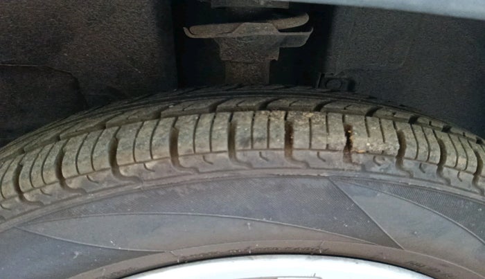 2018 Renault Kwid RXT 1.0 AMT, Petrol, Automatic, 45,250 km, tyre