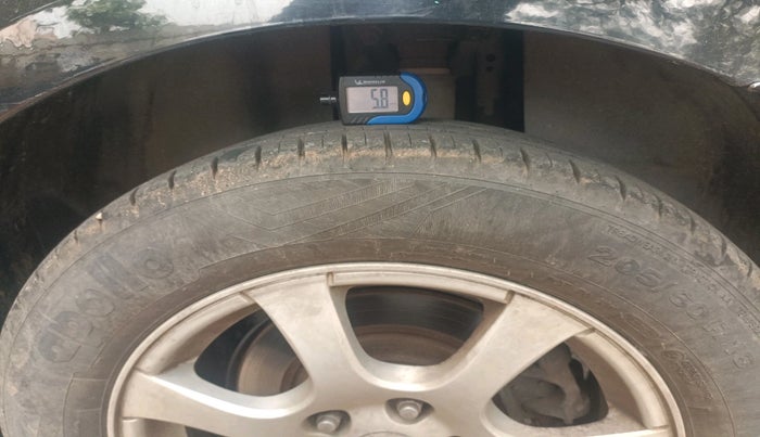 2013 Chevrolet Cruze LT, Diesel, Manual, 91,150 km, tyre