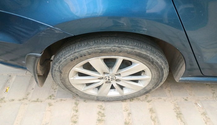 2016 Volkswagen Ameo HIGHLINE1.2L, Petrol, Manual, 63,805 km, tyre