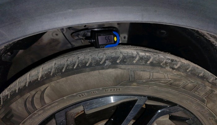 2022 KIA CARENS PRESTIGE PLUS 1.4 PETROL 7 STR, Petrol, Manual, 24,916 km, tyre