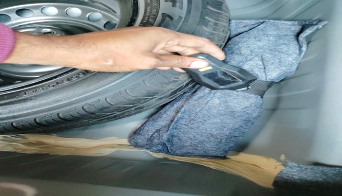 2023 Honda Amaze 1.2L I-VTEC VX, Petrol, Manual, 6,326 km, tyre