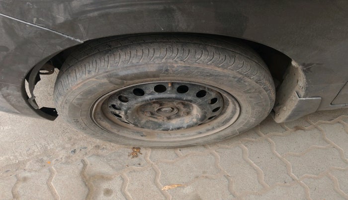 2013 Maruti Ertiga VDI, Diesel, Manual, 1,20,792 km, tyre