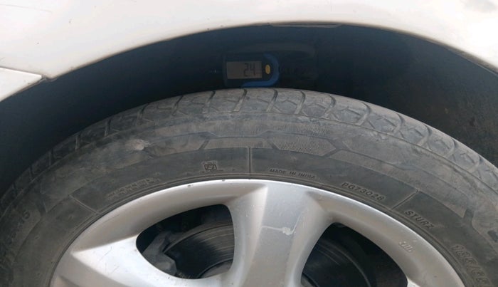 2011 Skoda Rapid 1.6 TDI AMBITION PLUS AT, Diesel, Automatic, 94,328 km, tyre