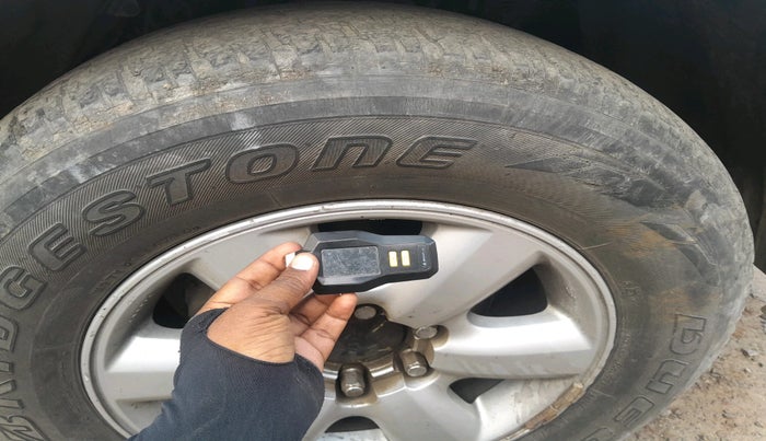 2011 Toyota Fortuner 3.0 4X4 MT, Diesel, Manual, 1,04,754 km, tyre