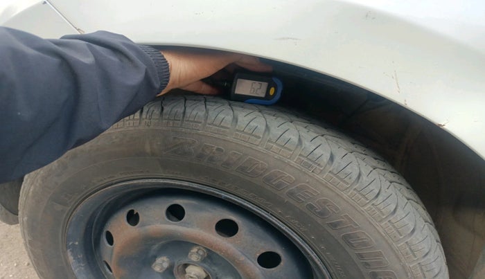 2019 Maruti Swift VXI, Petrol, Manual, 1,19,630 km, tyre