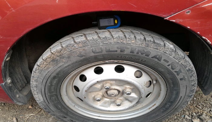 2012 Hyundai Eon ERA +, Petrol, Manual, 30,175 km, tyre