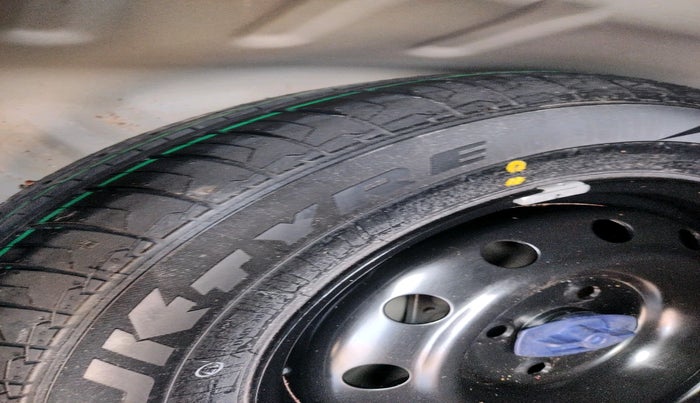 2022 Maruti Dzire VXI, Petrol, Manual, 43,542 km, tyre