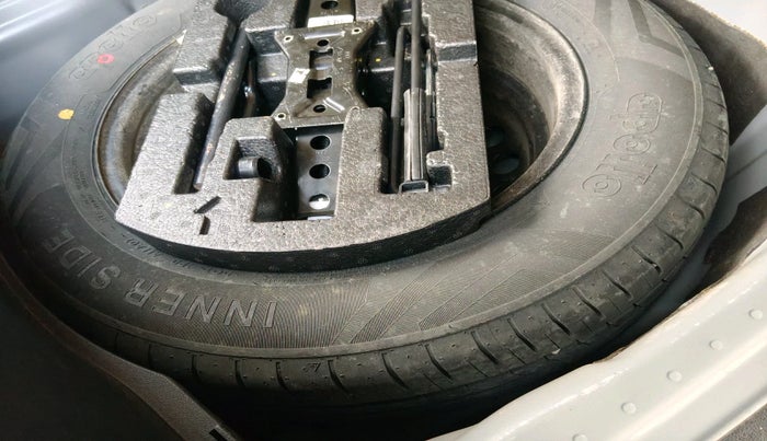 2022 Skoda KUSHAQ AMBITION 1.0L TSI MT, Petrol, Manual, 51,324 km, tyre