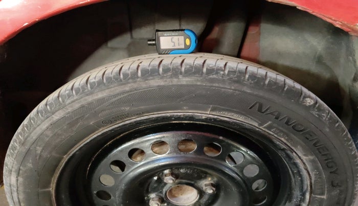 2018 Maruti Swift VXI, Petrol, Manual, 1,67,892 km, tyre