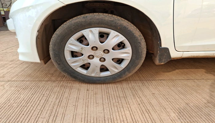 2015 Honda Amaze 1.2L I-VTEC SX, Petrol, Manual, 58,431 km, tyre