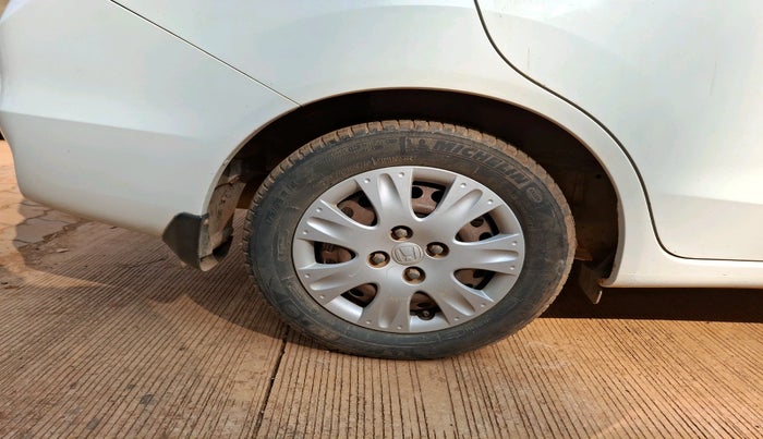 2015 Honda Amaze 1.2L I-VTEC SX, Petrol, Manual, 58,431 km, tyre