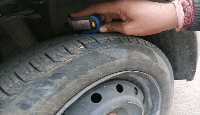 2015 Datsun Go T, Petrol, Manual, 57,500 km, tyre