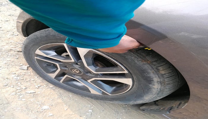 2019 Tata Tiago XZ PLUS PETROL, Petrol, Manual, 67,325 km, tyre