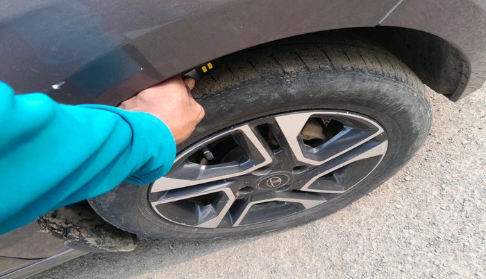 2019 Tata Tiago XZ PLUS PETROL, Petrol, Manual, 67,325 km, tyre