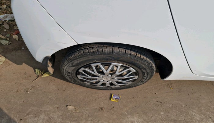 2016 Hyundai Eon ERA +, Petrol, Manual, 46,744 km, tyre