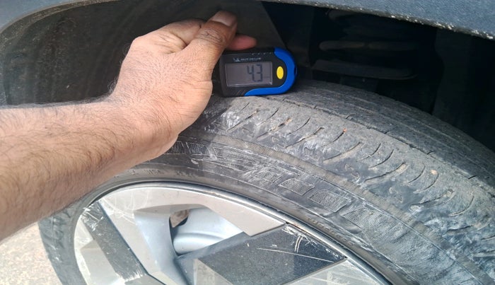 2021 Nissan MAGNITE XE, Petrol, Manual, 30,791 km, tyre