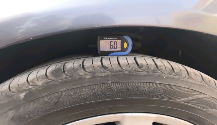 2010 Volkswagen Passat 1.8L TSI, Petrol, Manual, 1,05,659 km, tyre