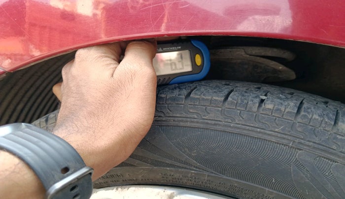 2015 Hyundai Eon SPORTZ, Petrol, Manual, 98,328 km, tyre