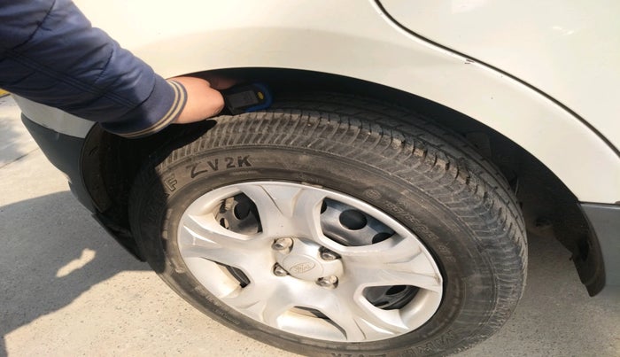 2016 Ford Ecosport AMBIENTE 1.5L PETROL, Petrol, Manual, 1,02,664 km, tyre