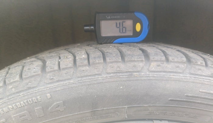 2011 Ford Fiesta Classic LXI 1.4 DIESEL, Diesel, Manual, 1,44,570 km, tyre