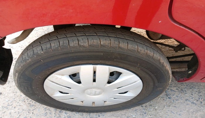 2022 Maruti Alto LXI O, Petrol, Manual, 11,694 km, tyre