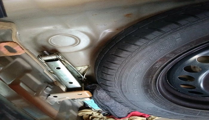 2017 Hyundai Grand i10 ASTA 1.2 KAPPA VTVT, Petrol, Manual, 43,185 km, tyre