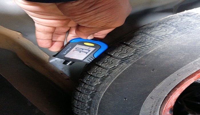 2023 Nissan MAGNITE XL, Petrol, Manual, 52,306 km, tyre