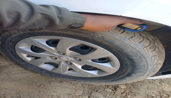 2020 Hyundai Elite i20 MAGNA PLUS 1.2, Petrol, Manual, 40,963 km, tyre