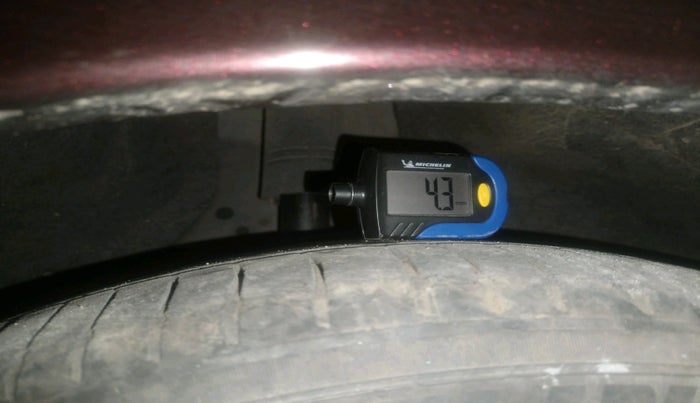 2012 Nissan Teana 250XV, Petrol, Automatic, 74,749 km, tyre